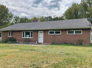 908 Red Hill Rd, Dauphin, PA 17018