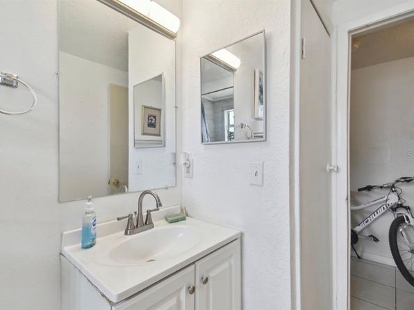 tampa-florida-82242378 picture