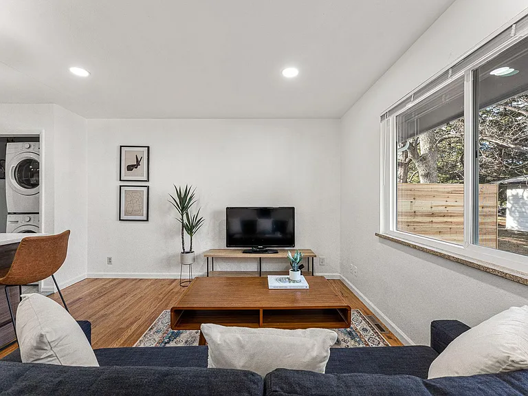1226 Jay St — Photo 12
