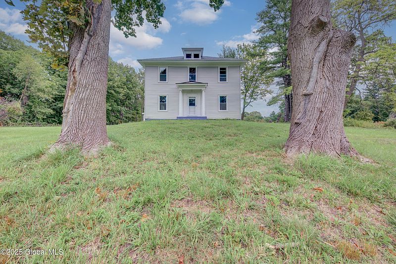 2nd image of 2627 Troy Schenectady Road