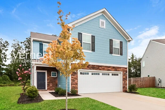 3 bed, 2.5 bath, 1642 sqft, $1,945 — Photo 3