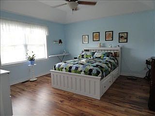 5th image of 509 Truman St