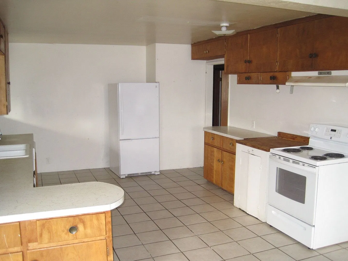 Cozy and Spacious — Photo 4