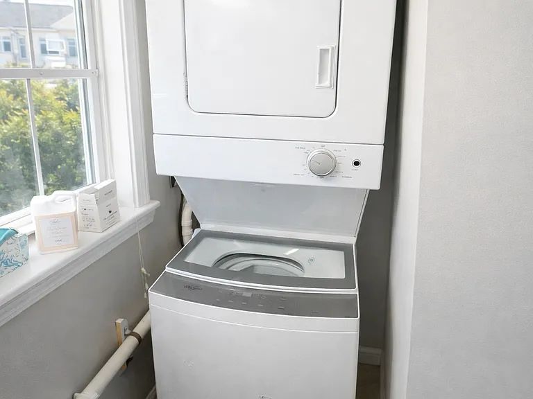 158 I St #1 — Photo 4