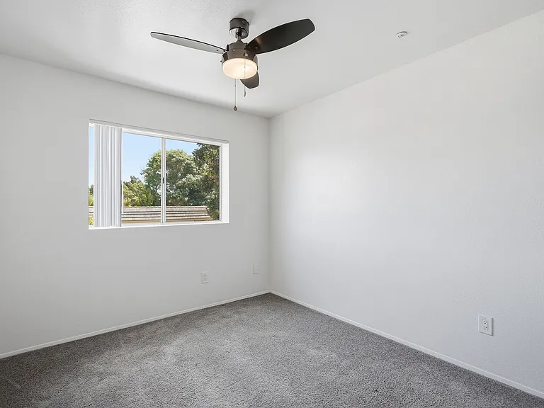 Guest bedroom