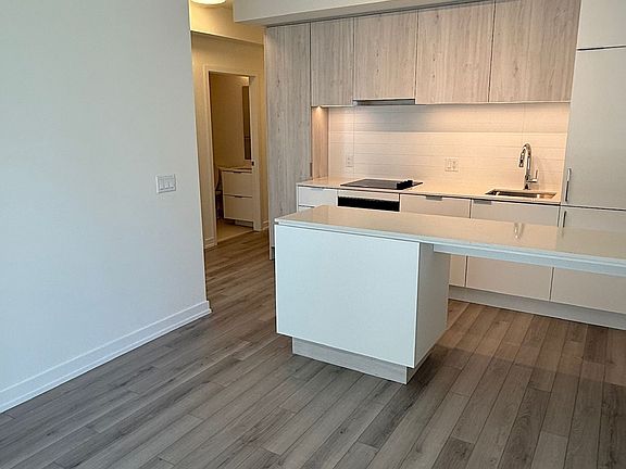 3rd image of 89 Church St #2501