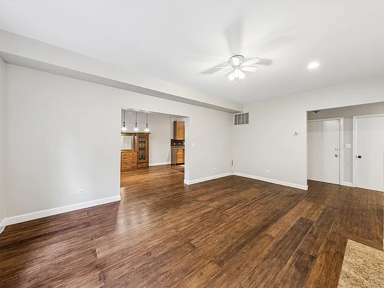 6829 N Lakewood Ave #1 — Photo 3