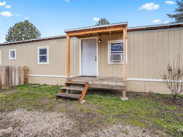 2 Harris Creek Ln, Horseshoe Bend, ID 83629