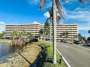 250 Jacaranda Dr APT 806, Fort Lauderdale, FL 33324