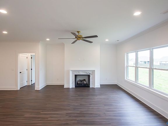 5th image of 21773 Hemlock Dr