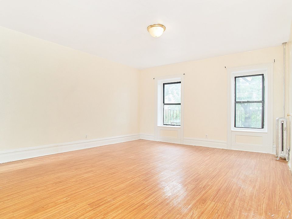 1st image of 2 Hawthorne St #E
