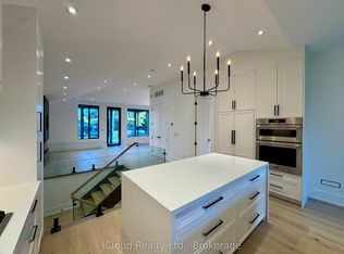 201 Troy St, Mississauga, ON L5G1S9