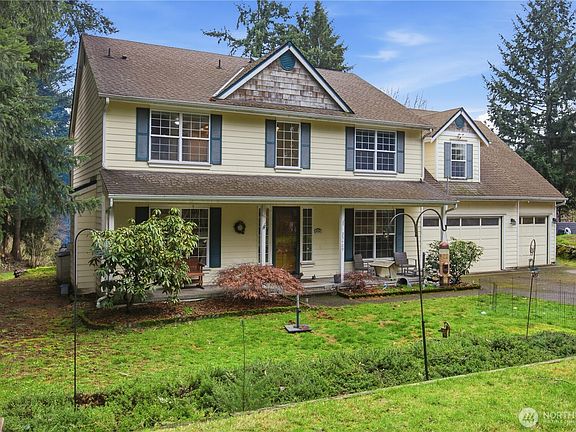 4th image of 25409 159th Avenue E