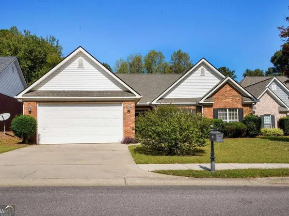 933 Brenau Point Dr, Gainesville, GA 30501