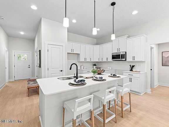 3rd image of 9680 TAYLOR FIELD Road