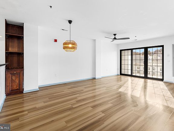2nd image of 100 Leverington Ave APT 58
