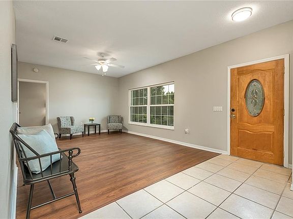 4th image of 181 Sanford Ave