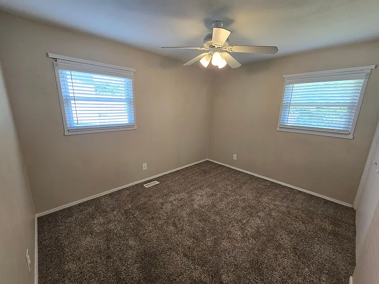 9809 Old Six Mile Ln — Photo 29