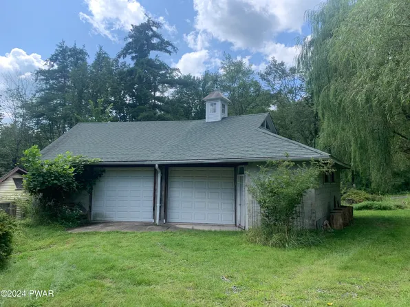 1218 Route 590, Hawley, PA 18428