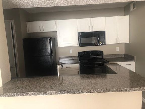 4th image of 6504 Saint Andrews Ln APT 3029