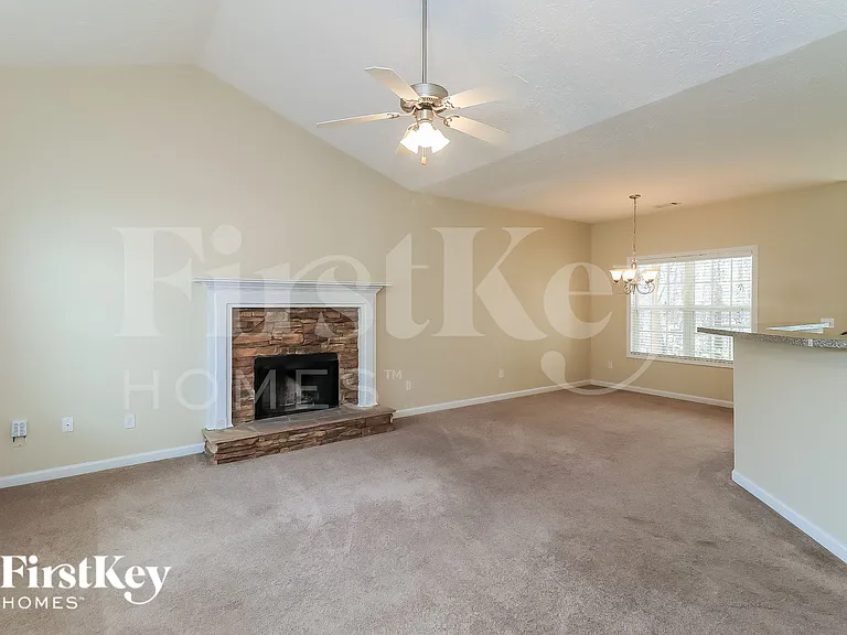 85 Meadow Spring Ct — Photo 4