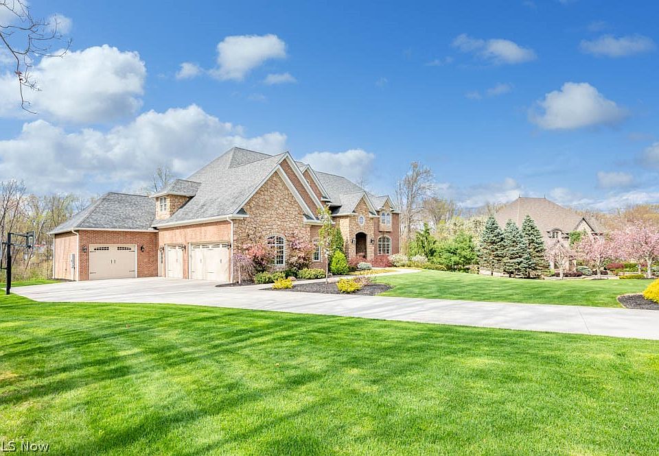 1170 Fox Den Trl, Canfield, OH 44406 Zillow