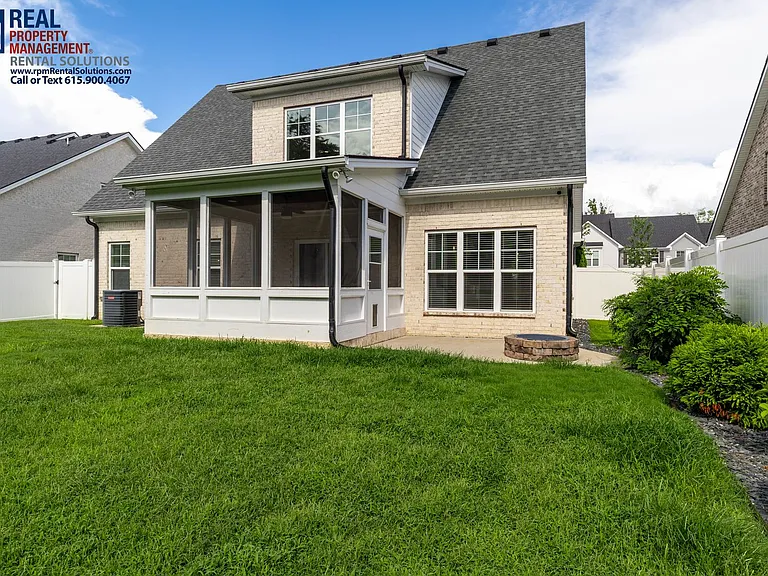 3527 Pershing Dr — Photo 34