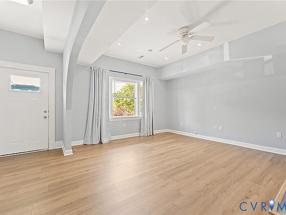 3rd image of 410 N 33rd St