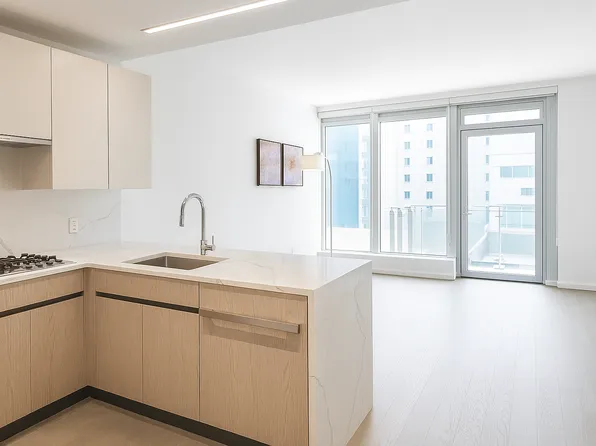 133-27 39th Avenue image 11 of 19