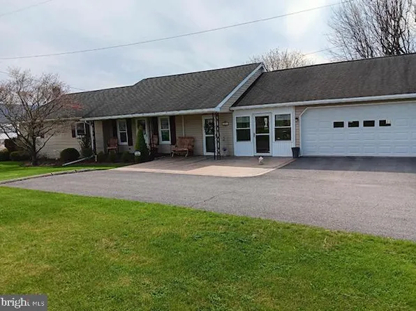 40 State St, Belleville, PA 17004