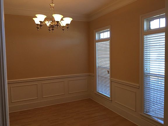 5th image of 212 Lovorn Cir