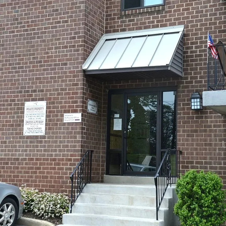 204 E Chester Pike