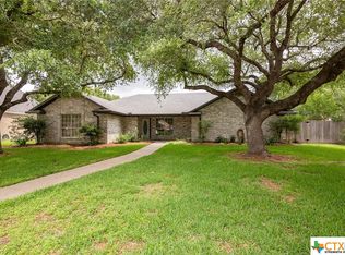 213 Windrock Dr, Victoria, TX 77904