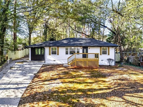 2177 Mark Trl, Decatur, GA 30032