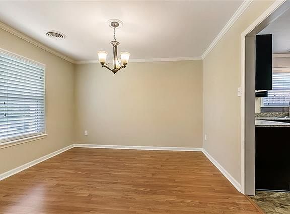 4th image of 2711 Danbury Dr