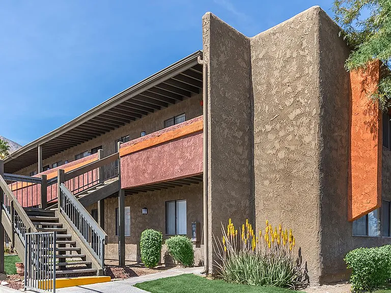 La Ventana Apartments — Photo 30