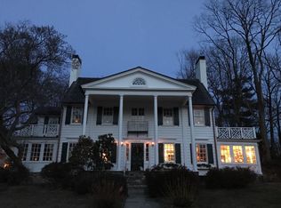 86 Pondfield Rd W, Bronxville, NY 10708