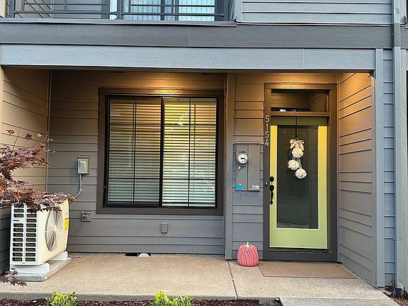 3rd image of 5154 SE Lone Oak St