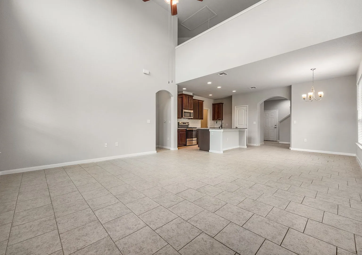 Spacious 4-Bedroom Northeast Crossing Home with Game Room & Large Backyard — Photo 2