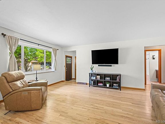 5th image of 125 Hemlock Street