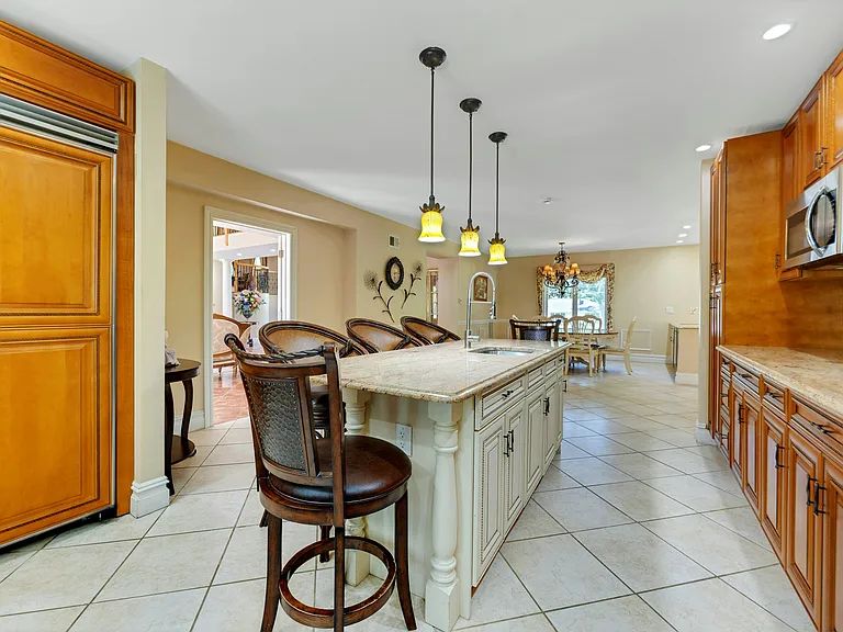 252 Mabel Pl — Photo 16