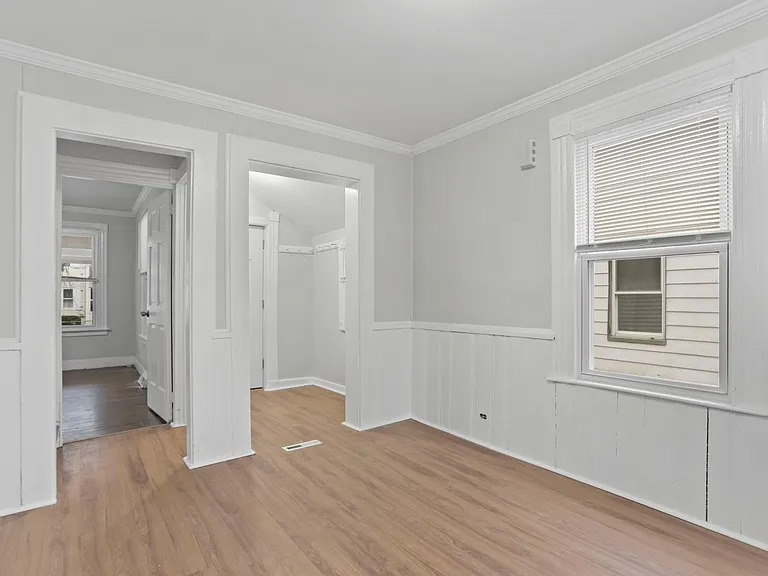 393 Huntington St — Photo 9