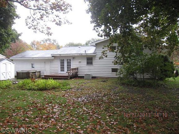 3rd image of 5072 Wallingford Dr NW