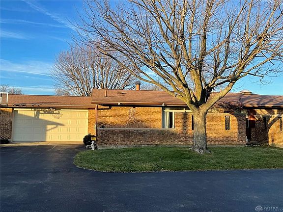 4th image of 203 Gardengrove Way