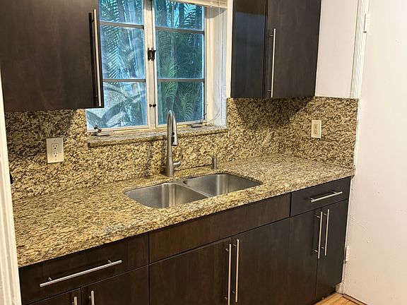 5th image of 23 Majorca Ave APT 1