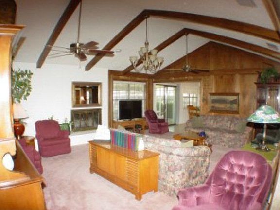 2nd image of 8701 Heather Ln