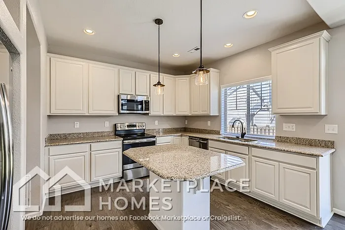 12421 E 105th Pl — Photo 8