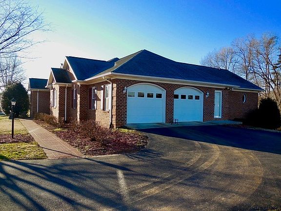 2nd image of 55 Salisbury Ct