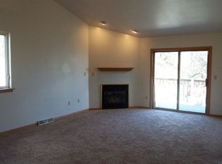 Open Concept 3BD/2.5BA Bi-Level Townhouse, Milwaukee, WI 53221