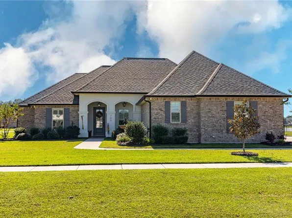 705 Deer Fork Xing, Covington, LA 70435